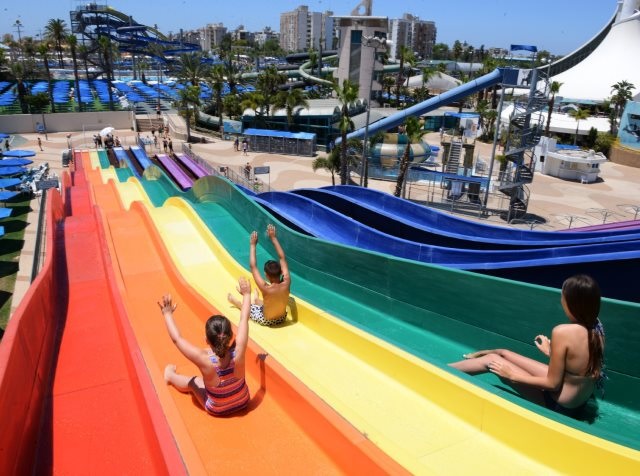 ימית ספארק המים